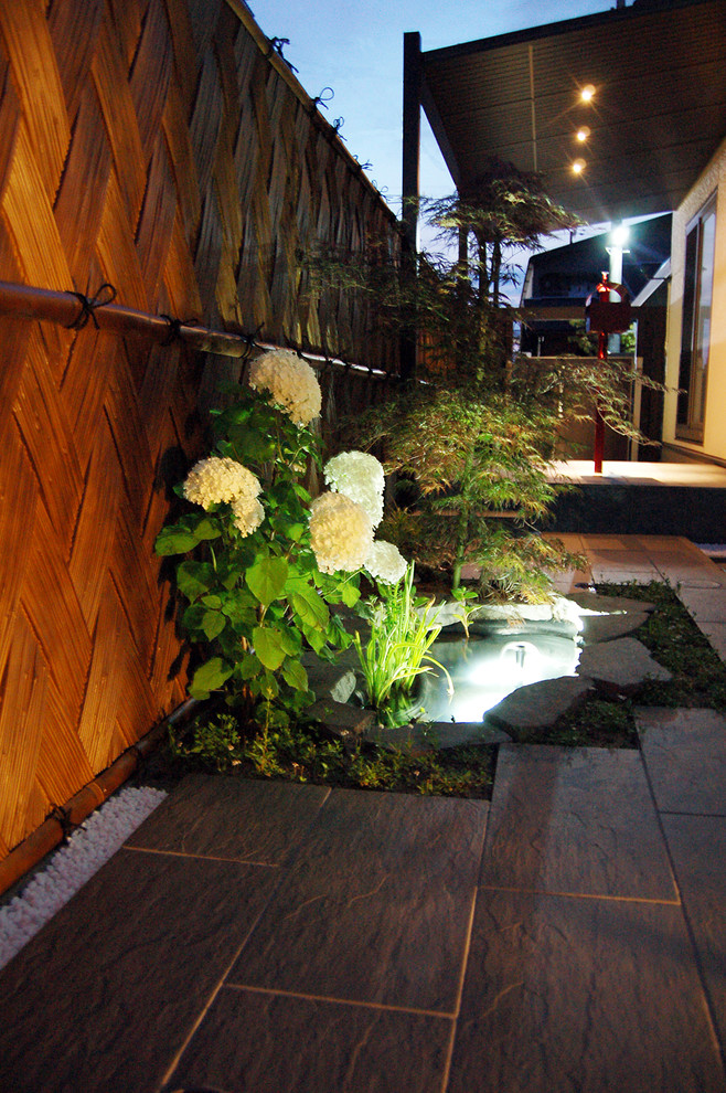 This is an example of a world-inspired patio in Tokyo Suburbs.