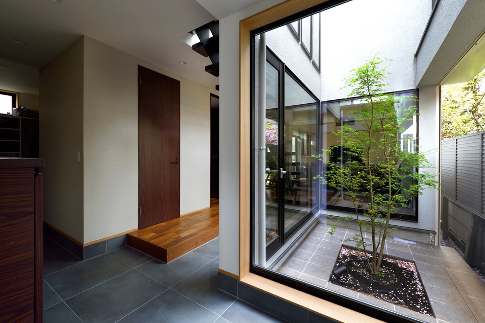 Example of a minimalist patio design in Tokyo