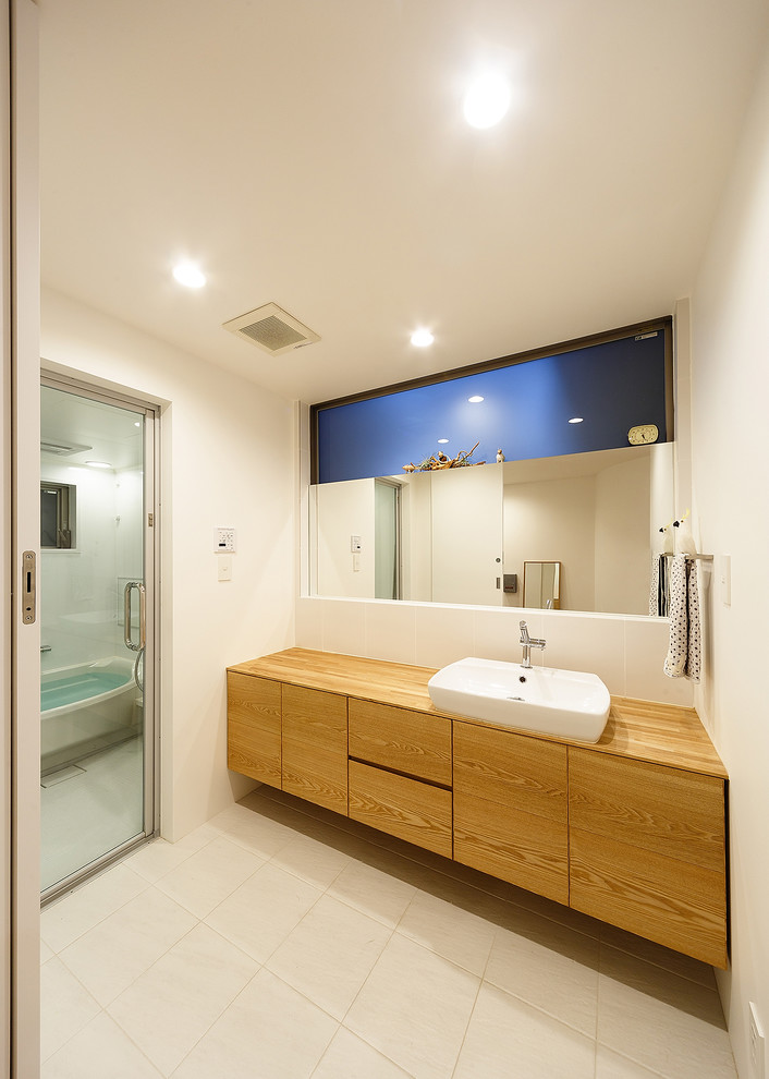 神戸にある北欧スタイルのおしゃれなトイレ・洗面所の写真
