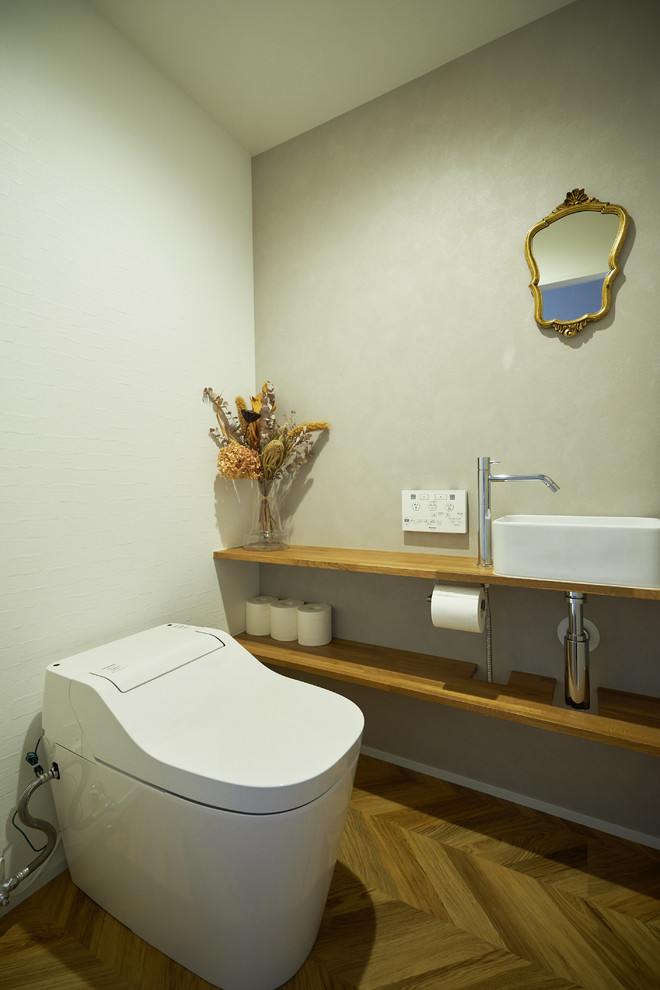 Exemple d'un WC et toilettes scandinave.