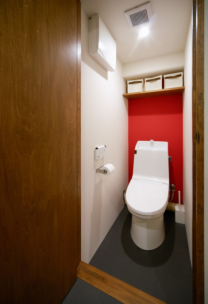 京都にある北欧スタイルのおしゃれなトイレ・洗面所の写真