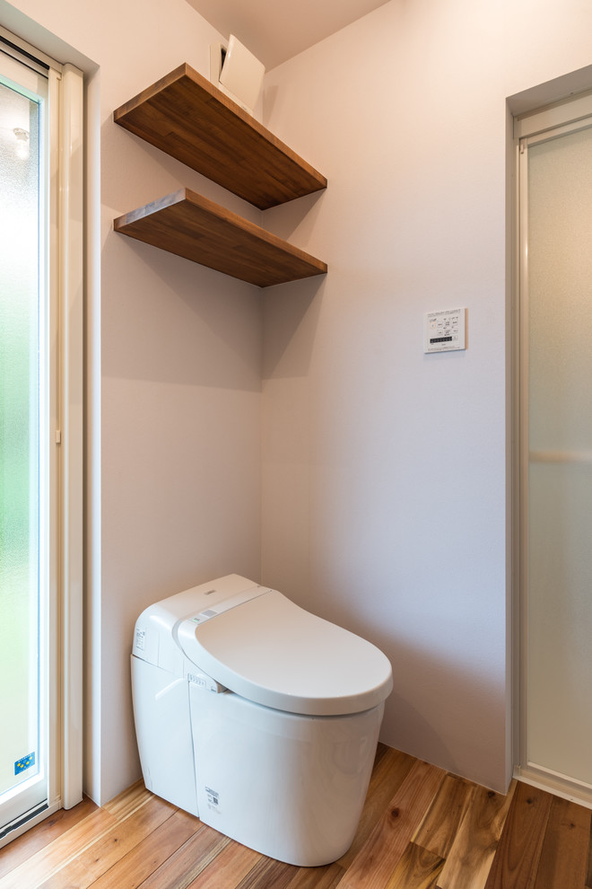 Пример оригинального дизайна: туалет в современном стиле