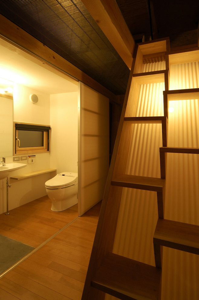 東京23区にあるコンテンポラリースタイルのおしゃれなトイレ・洗面所の写真