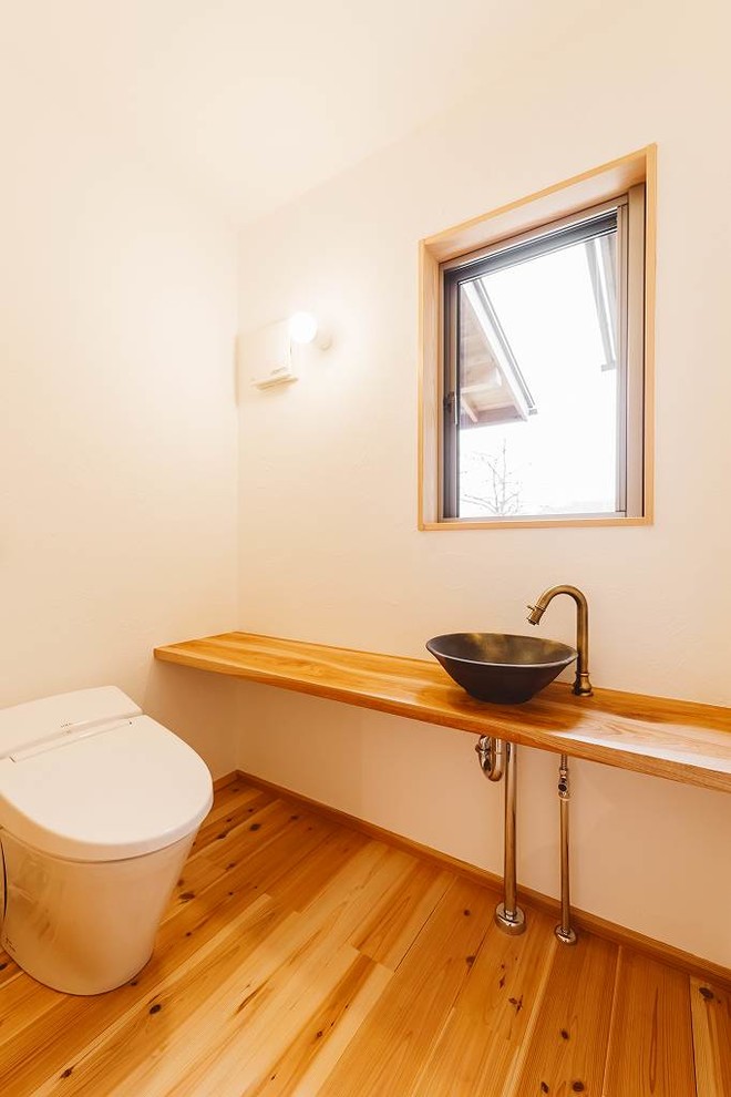東京都下にある和風のおしゃれなトイレ・洗面所の写真