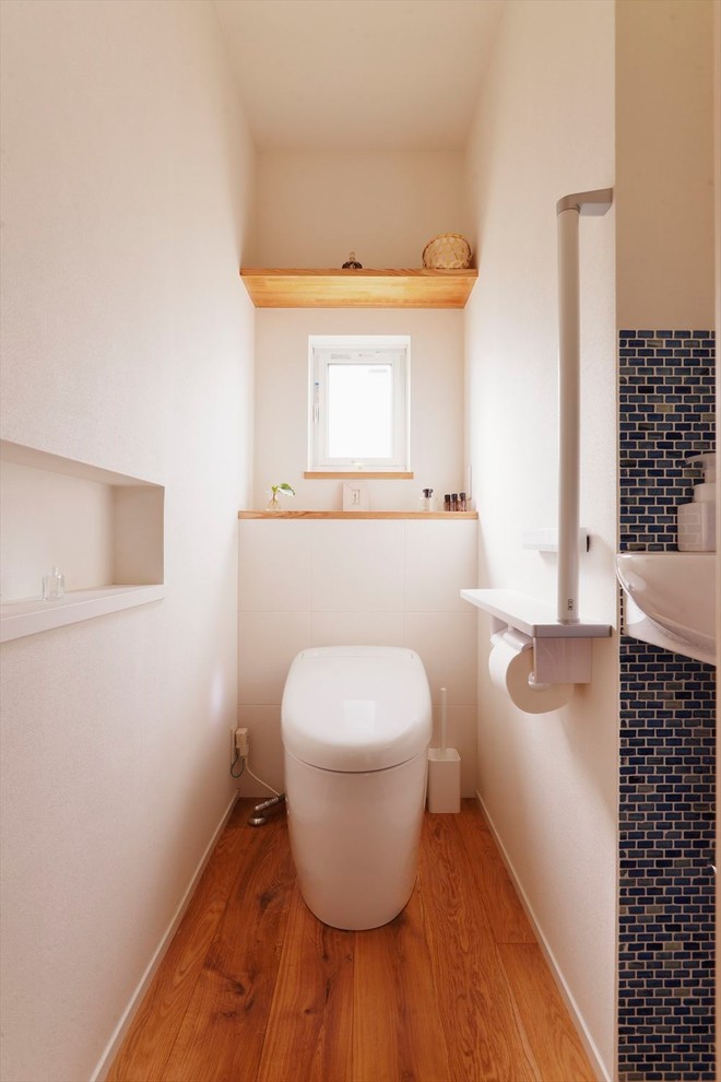 北欧スタイルのおしゃれなトイレ・洗面所の写真