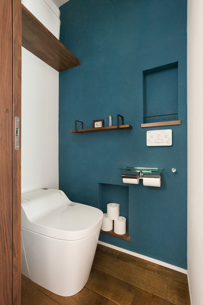 Example of a minimalist powder room design in Tokyo Suburbs