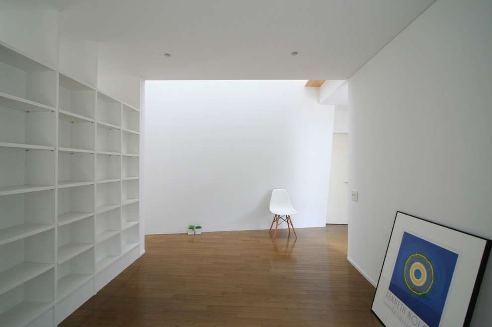 Esempio di un soggiorno moderno di medie dimensioni