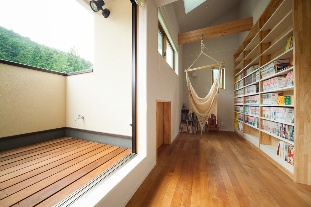 Modernes Wohnzimmer in Kyoto