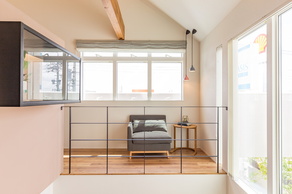 Inspiration for a modern family room remodel in Nagoya
