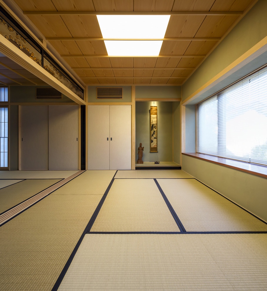 Inspiration for a zen family room remodel in Osaka