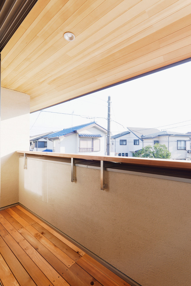 Photo of a world-inspired balcony in Tokyo Suburbs.