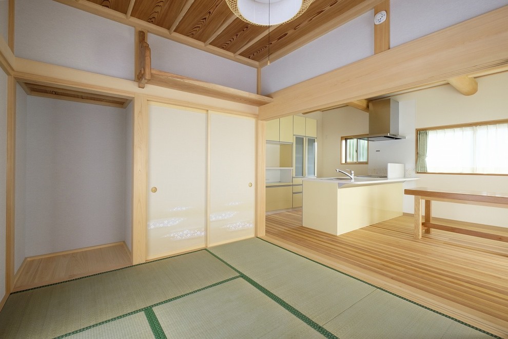 Idée de décoration pour un bureau asiatique avec un sol de tatami.