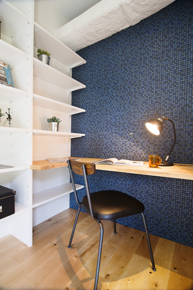 Inspiration for an industrial home office remodel in Tokyo
