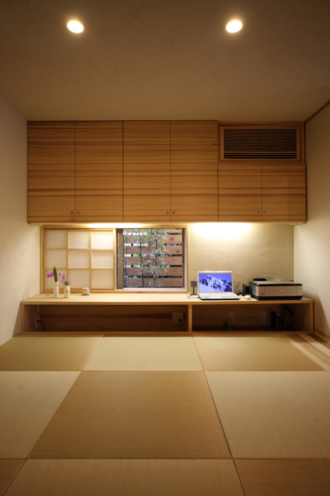 横浜にあるアジアンスタイルのおしゃれなホームオフィス・書斎の写真