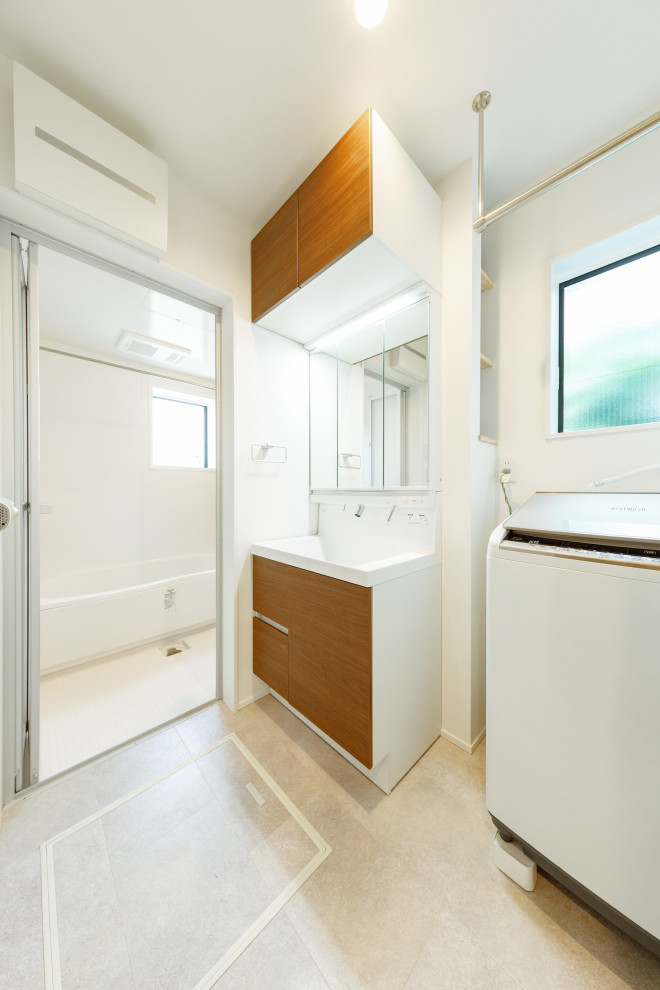 Danish beige floor laundry room photo in Tokyo Suburbs