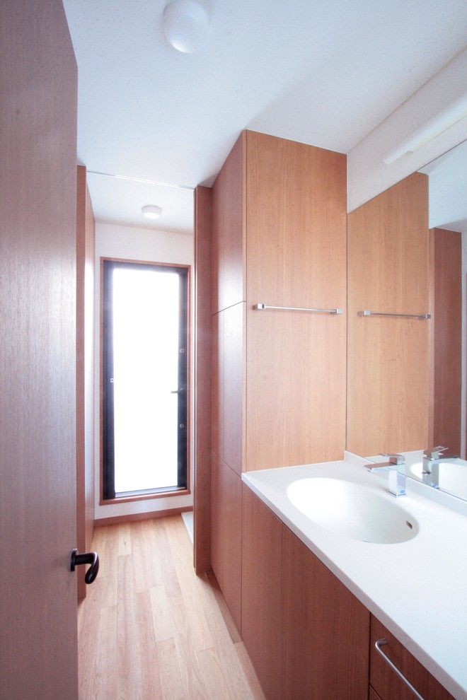 This is an example of a scandi utility room in Tokyo.