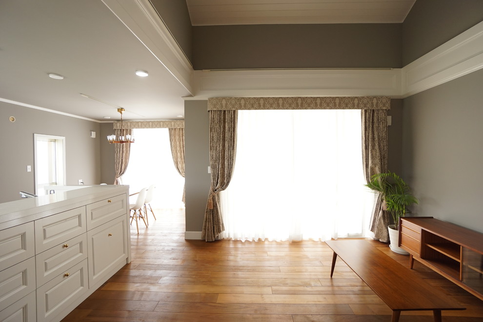 Источник вдохновения для домашнего уюта: гостиная комната в викторианском стиле