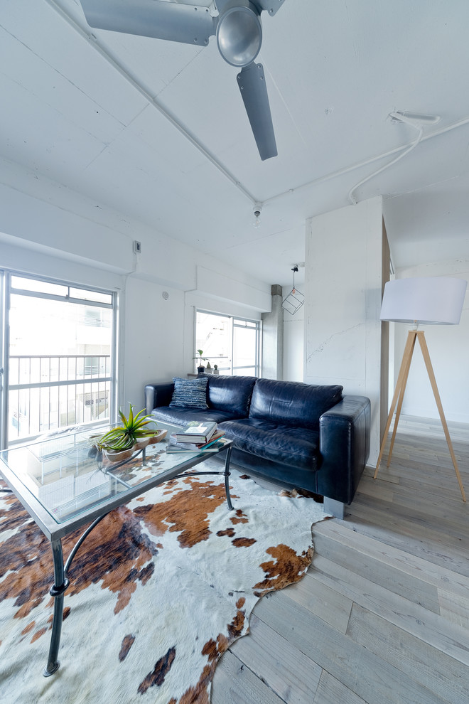 Inspiration for a scandinavian living room in Kobe.