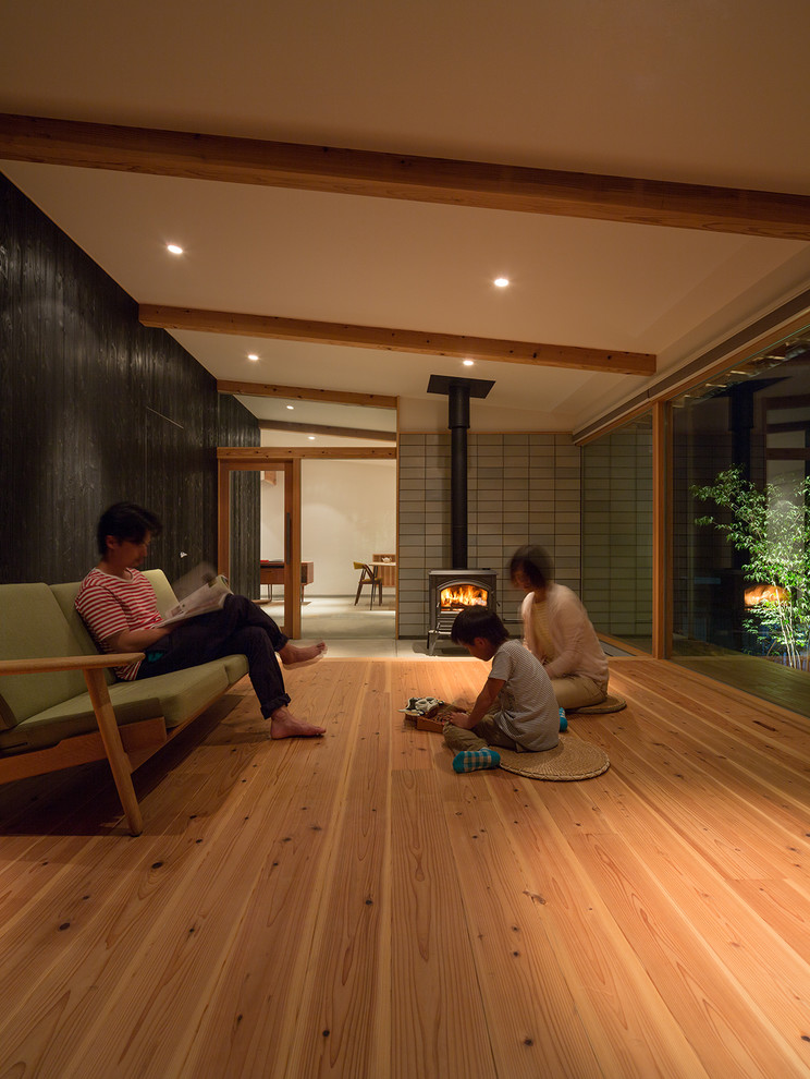 Design ideas for a modern living room in Fukuoka.