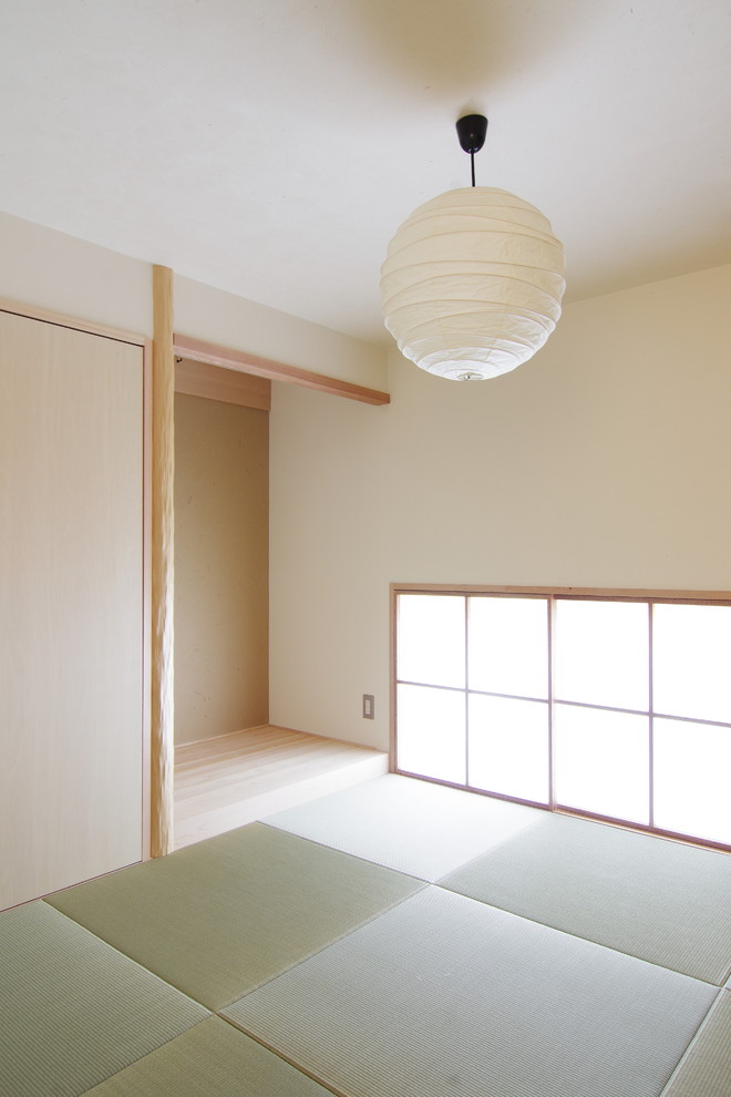 Idéer för orientaliska separata vardagsrum, med ett finrum, vita väggar och tatamigolv