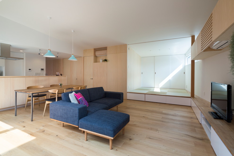 Источник вдохновения для домашнего уюта: гостиная комната в стиле модернизм