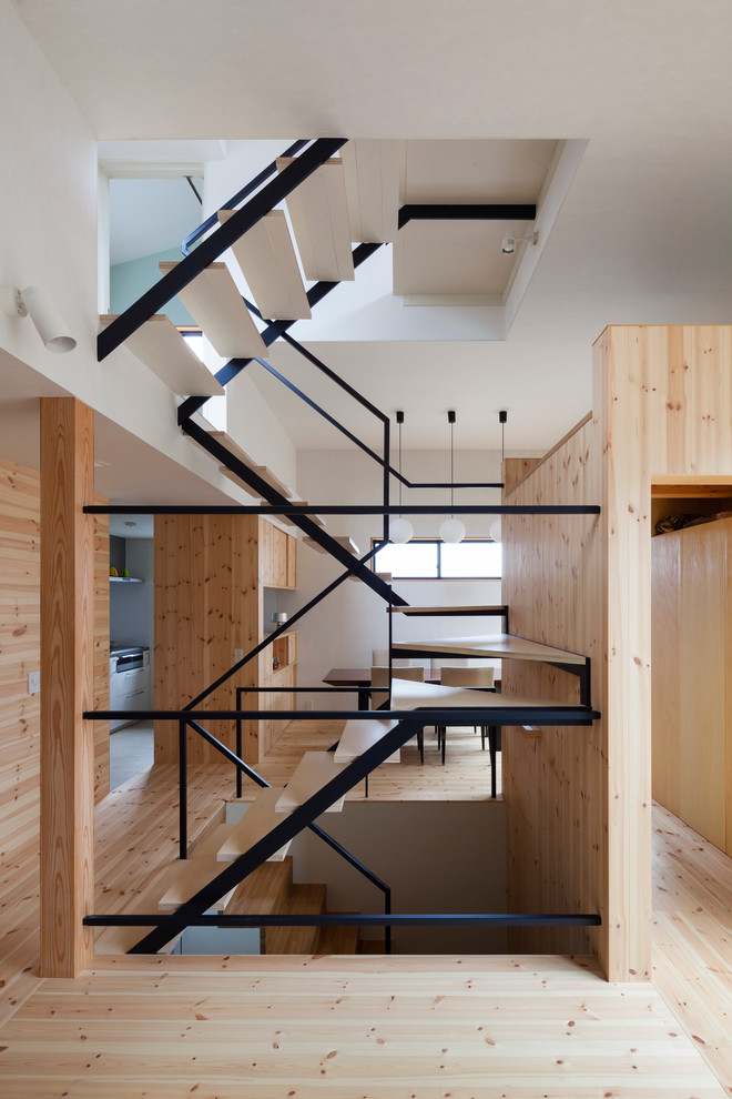Example of a trendy staircase design in Tokyo Suburbs