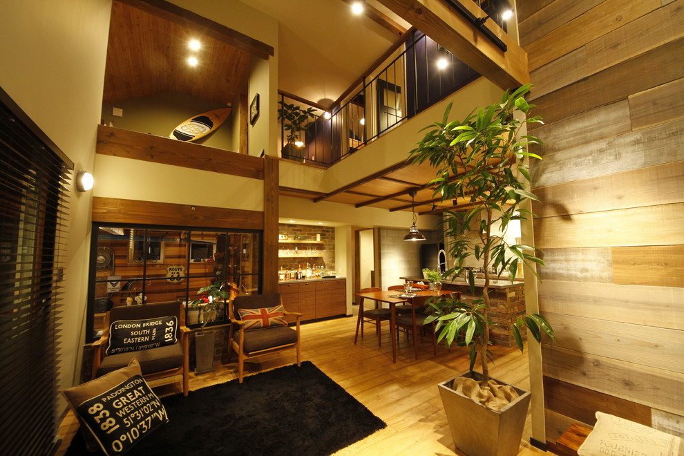 Пример оригинального дизайна: гостиная комната в стиле лофт