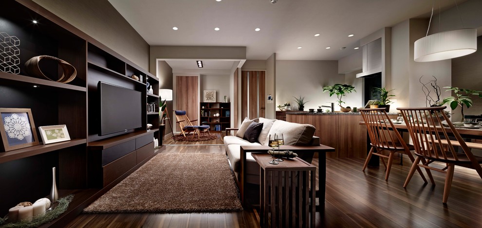 Design ideas for a world-inspired living room in Nagoya.