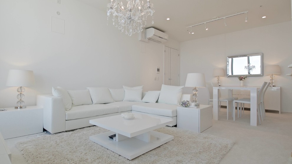 Idéer för ett modernt vardagsrum, med vita väggar och vitt golv