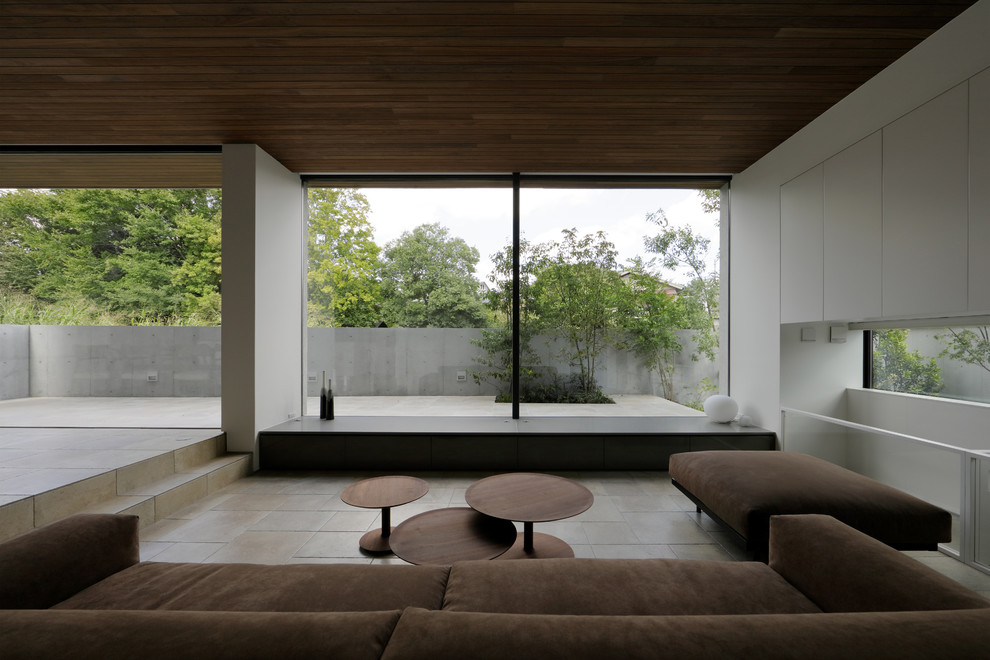 Example of a minimalist living room design in Tokyo Suburbs