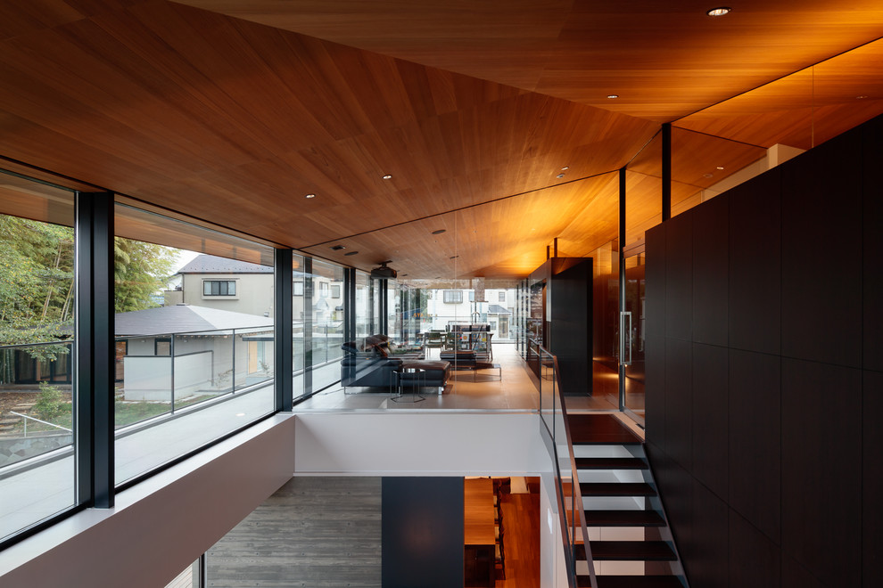 Inspiration for a modern living room remodel in Yokohama