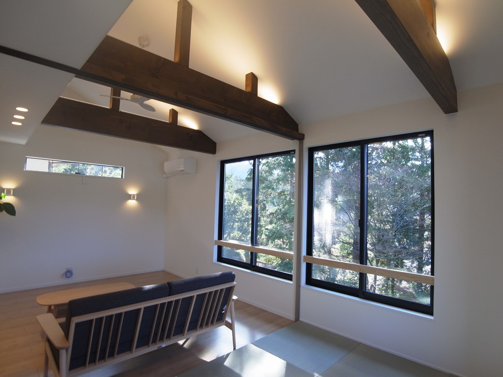 This is an example of a modern living room in Kyoto.