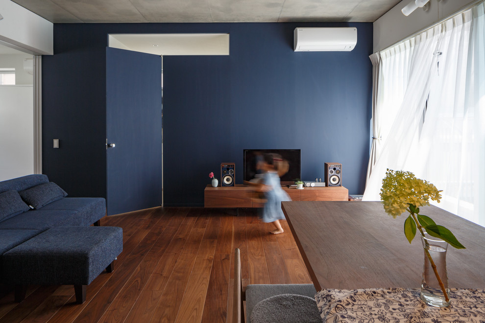 Inspiration for a modern living room remodel in Tokyo