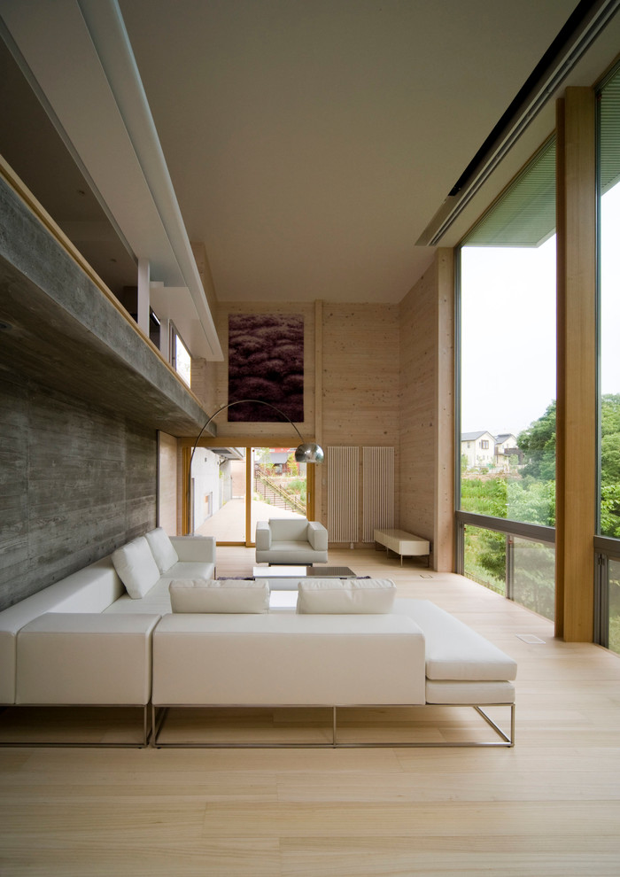 Inspiration for a modern living room in Kobe.
