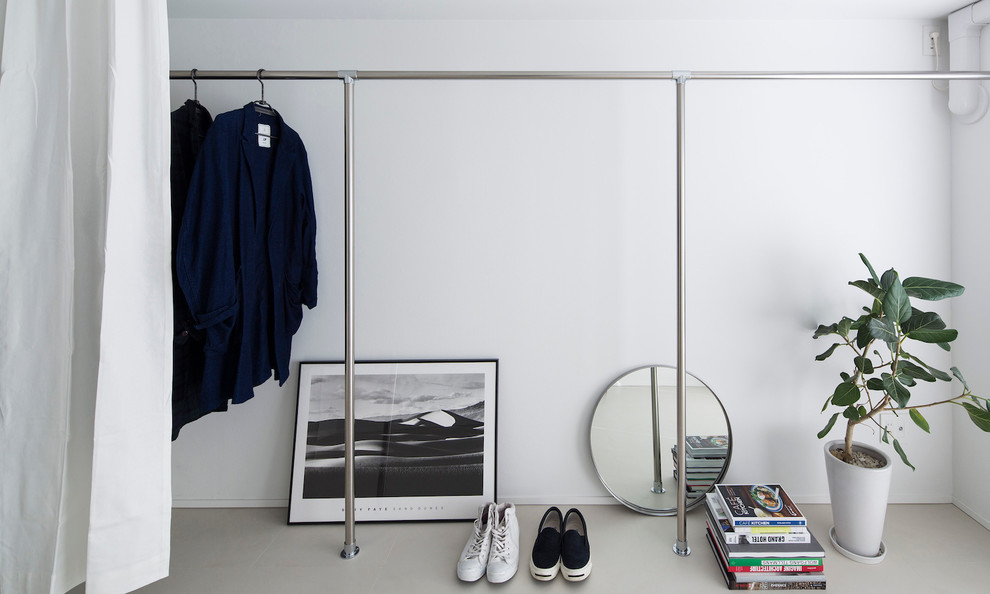 Design ideas for a modern wardrobe in Tokyo.