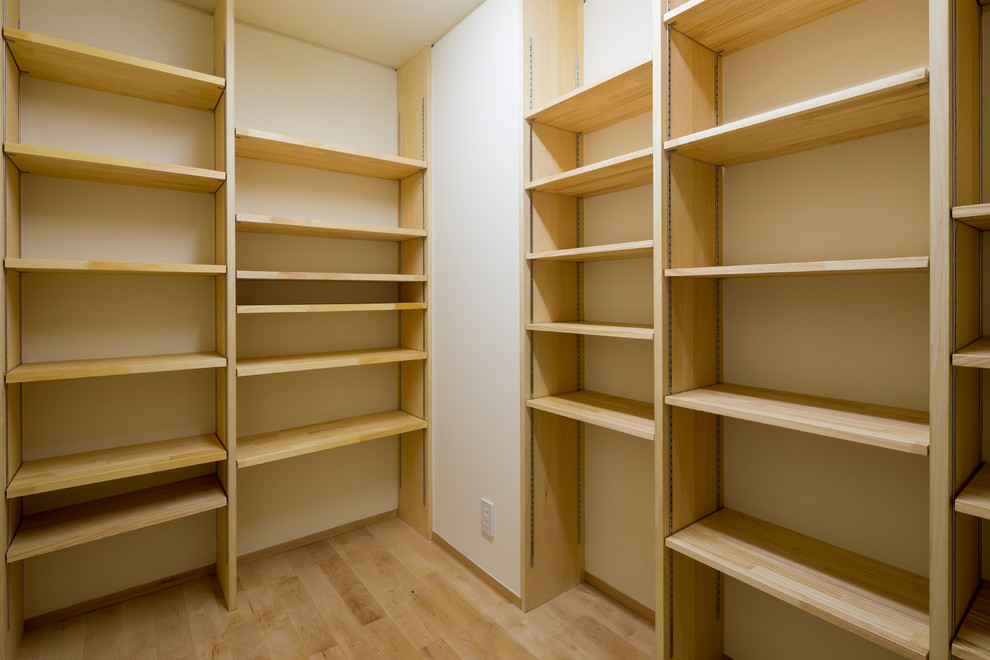 施工事例1 Japanese Closet Other by 有限会社阿保建設 Houzz