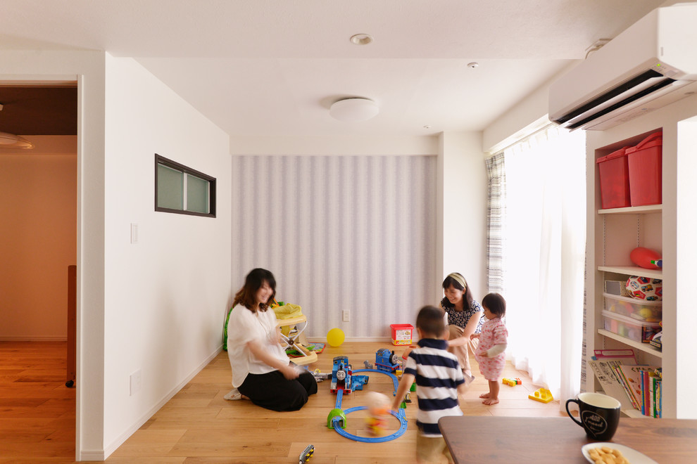 Inspiration for a zen kids' room remodel in Tokyo Suburbs
