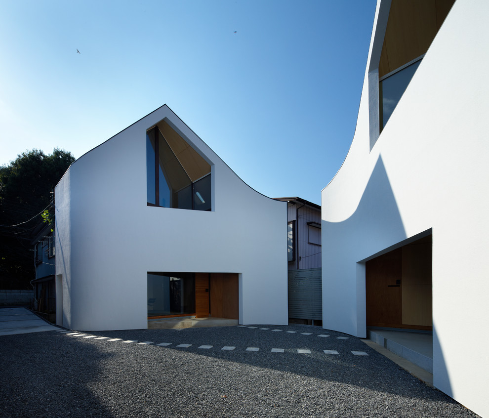 Inspiration for a contemporary house exterior in Yokohama.