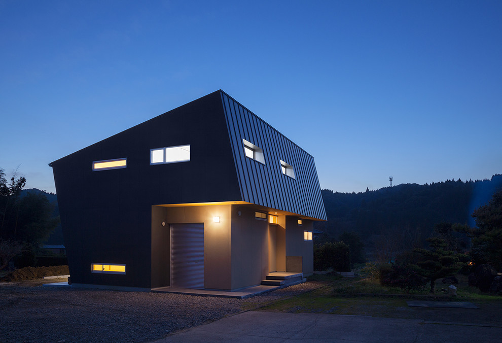 This is an example of a modern house exterior in Fukuoka.