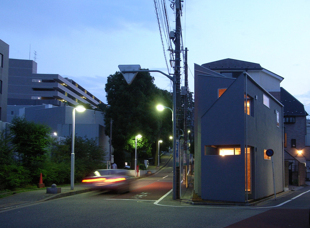 東京23区にあるモダンスタイルのおしゃれな家の外観の写真