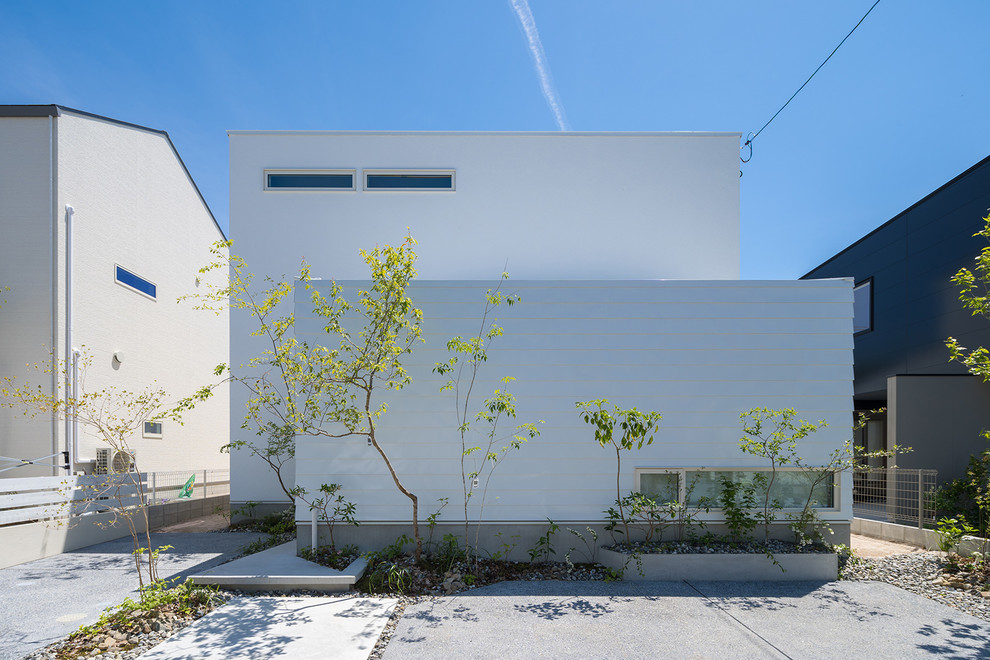 福岡にあるモダンスタイルのおしゃれな家の外観 (長方形) の写真