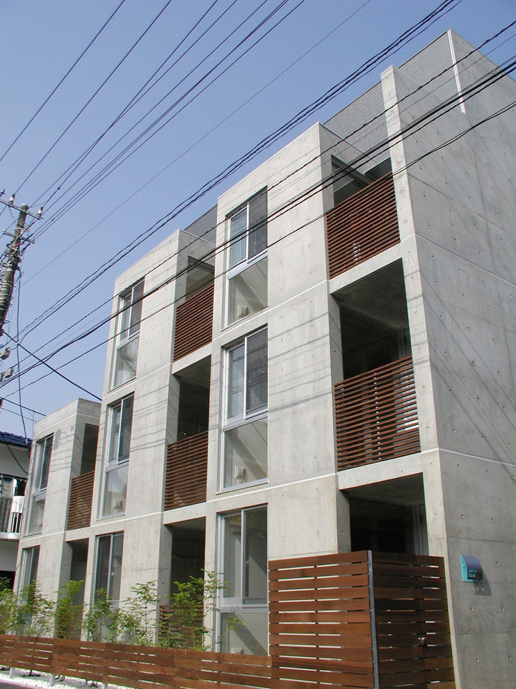 Example of an exterior home design in Tokyo