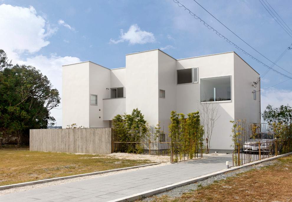 Inspiration for a zen exterior home remodel in Tokyo