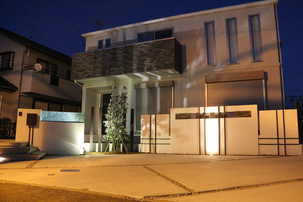 Zen exterior home idea in Tokyo Suburbs