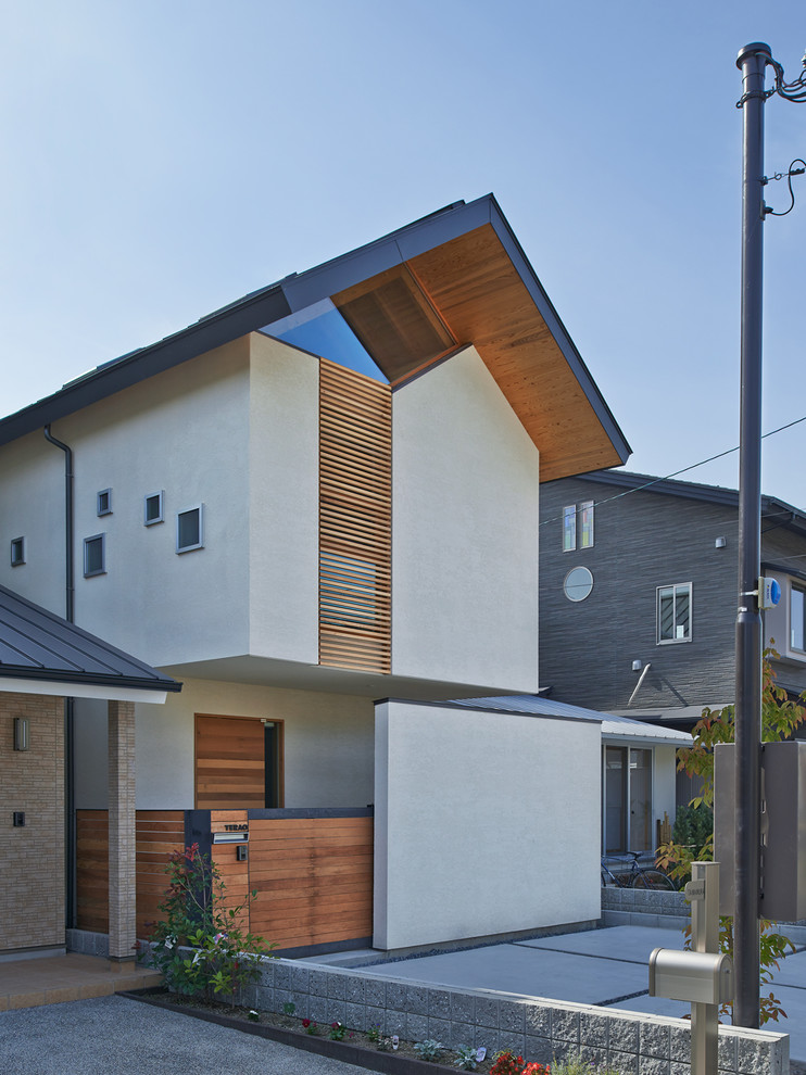 This is an example of a modern house exterior in Kyoto.