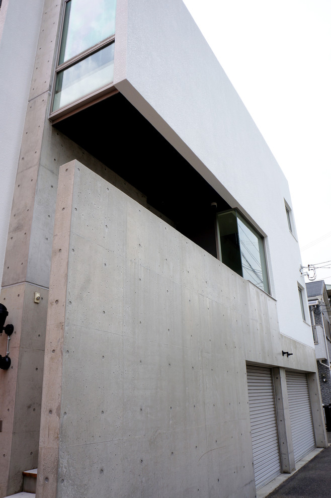 大阪にあるインダストリアルスタイルのおしゃれな家の外観の写真