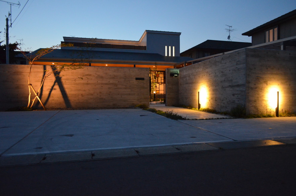 Photo of a world-inspired house exterior in Tokyo Suburbs.