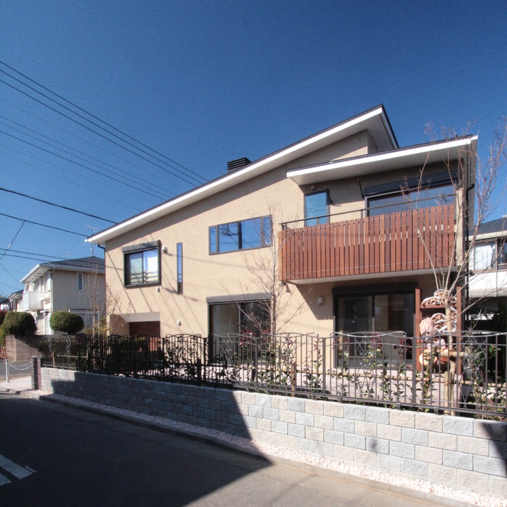 東京23区にある北欧スタイルのおしゃれな家の外観の写真