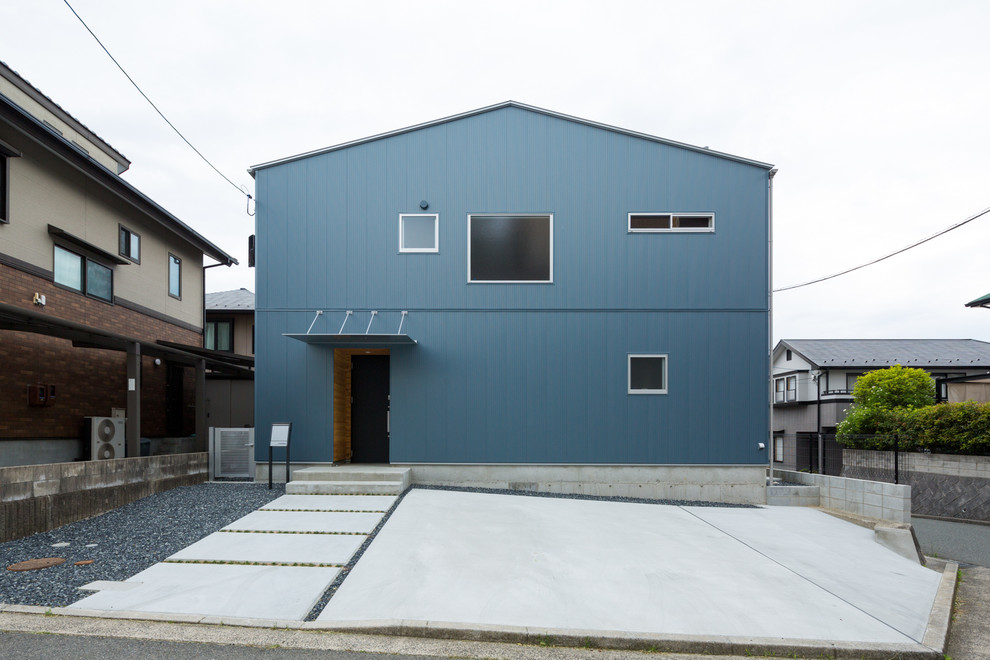 Idée de décoration pour une façade de maison urbaine.