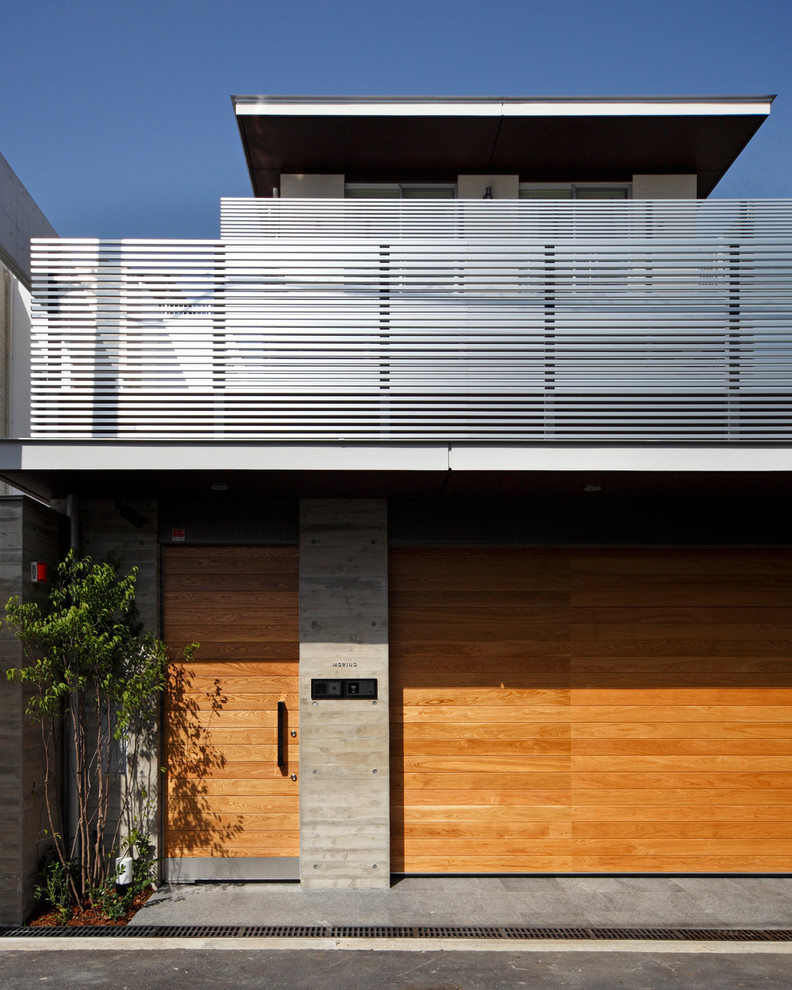 Design ideas for a house exterior in Osaka.